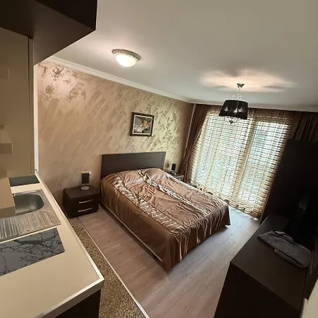 Rose Gardens Apartament *