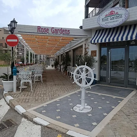 Apartament Rose Gardens